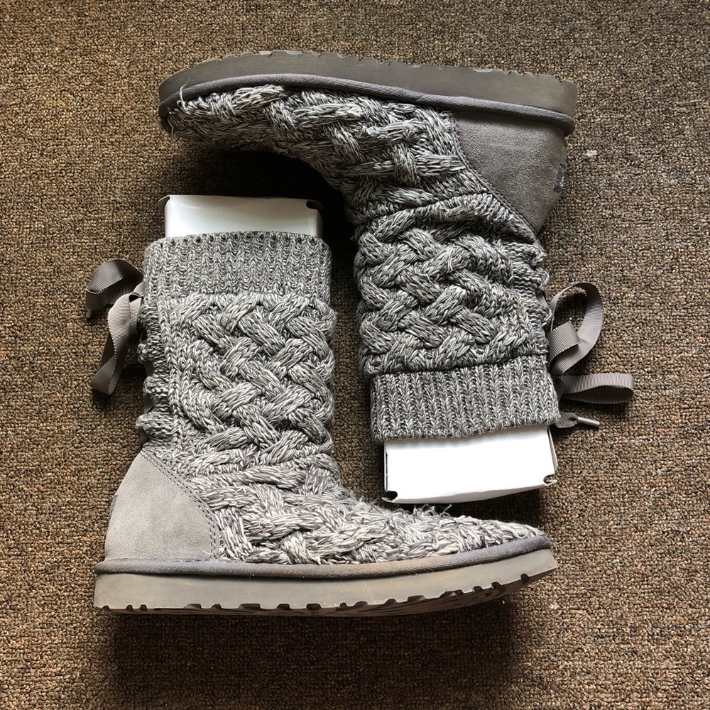 Lace Knit UGG